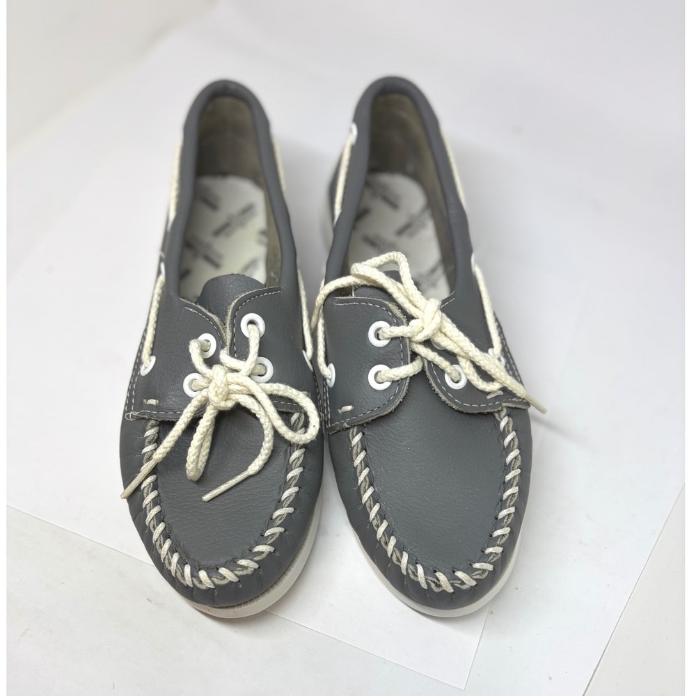 Minnetonka Boat Shoes Women 5.5 Grey Excellent Leather Moccasin Made in USA
